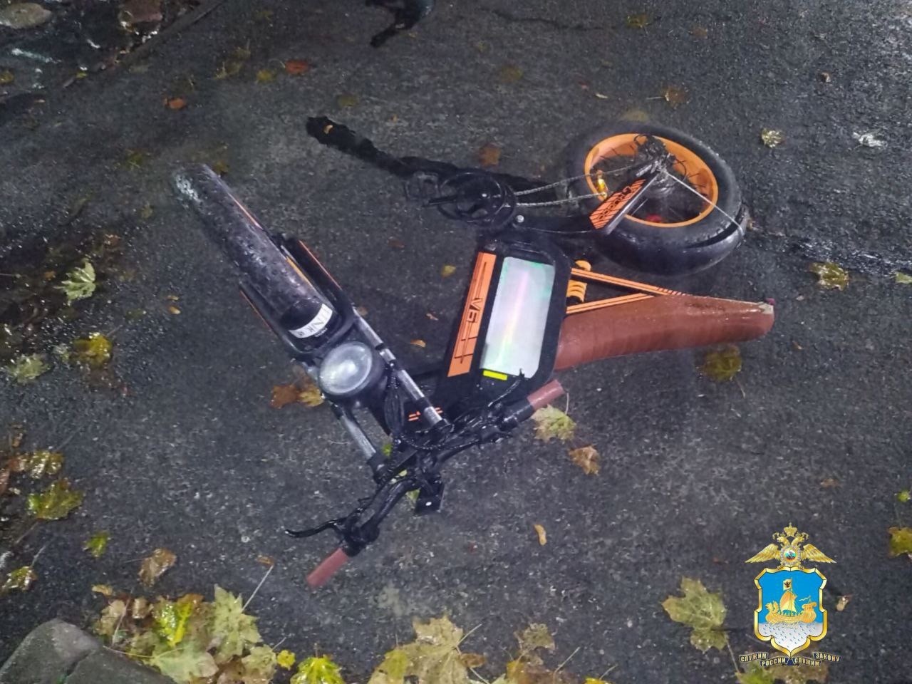 Пятнадцатилетний велосипедист впечатался в элитную иномарку в Костроме