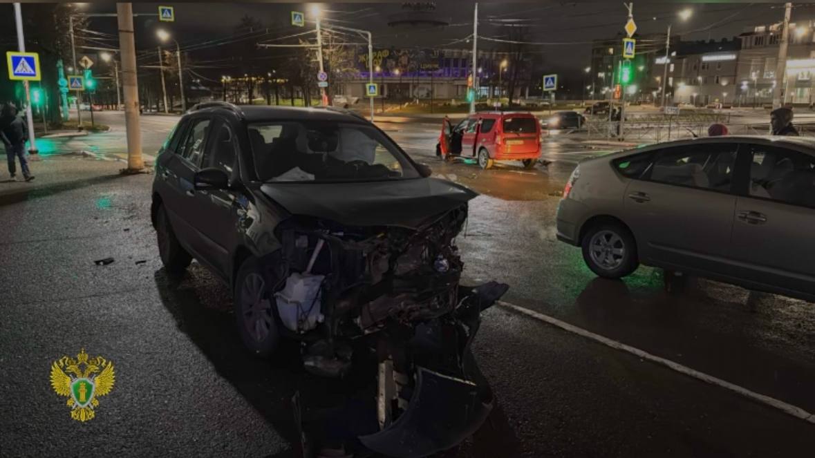 Семилетняя девочка и мальчик-подросток пострадали в ДТП в Костроме
