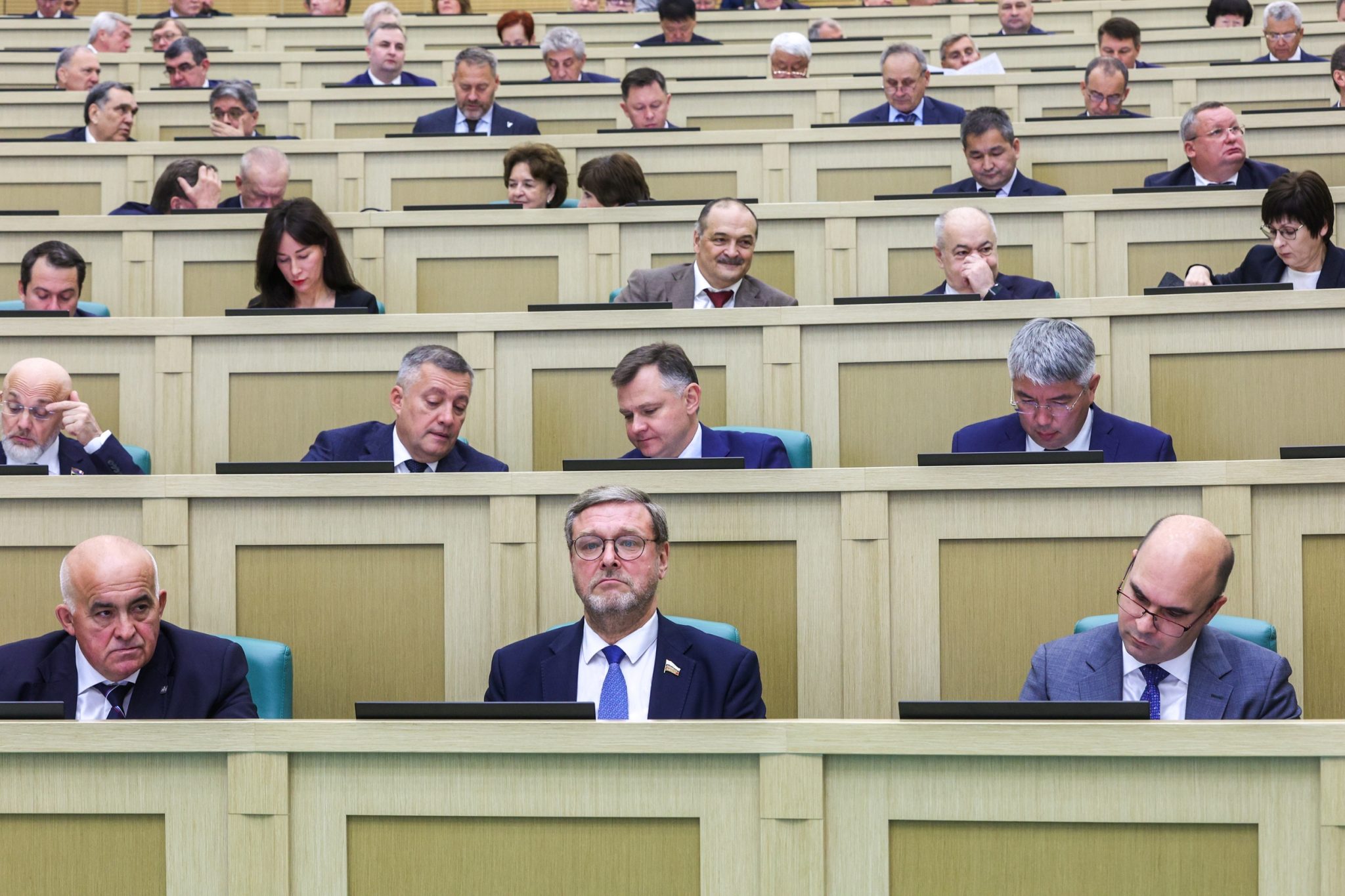 Костромской губернатор выступил в Совфеде на обсуждении главного финансового документа страны