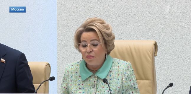 Валентина Матвиенко вручила удостоверение сенатору от Костромской области Светлане Кирилловой