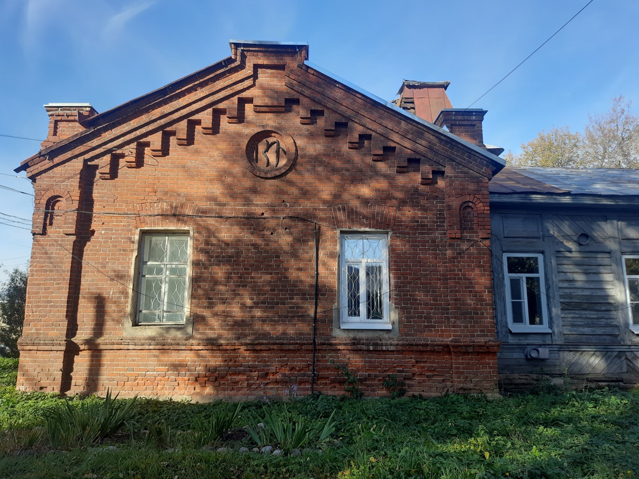 Собственнику земской больницы XIX века под Костромой придется отреставрировать здание