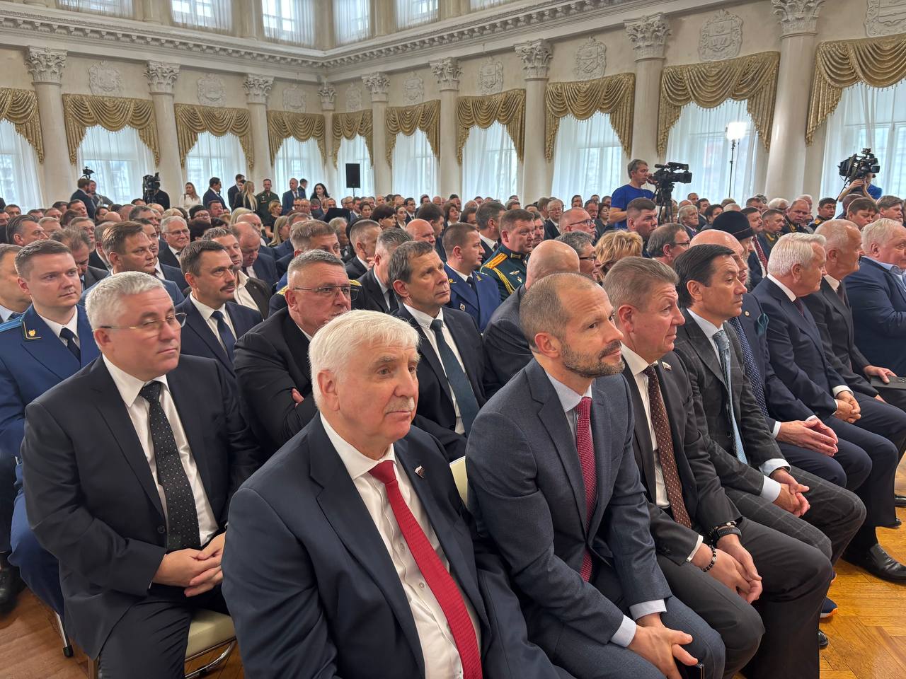Костромской губернатор присягнул народу на верность