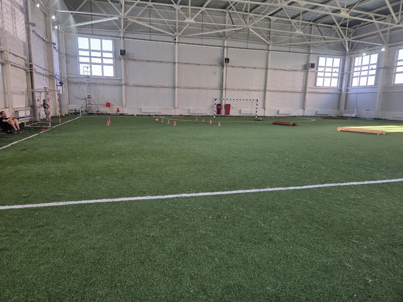 На футбольном поле школы имени Ярцева в Костроме появится новое покрытие