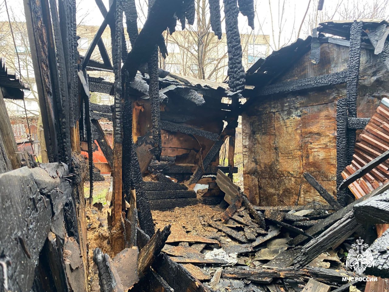 В выходной в Костромской области горели заброшки