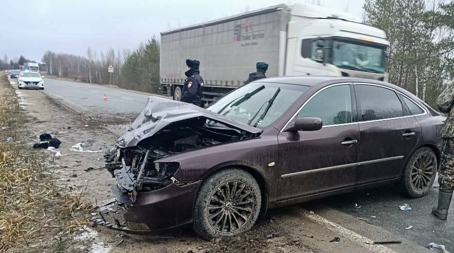 Десятилетнюю девочку с мамой госпитализировали после ДТП на костромской трассе