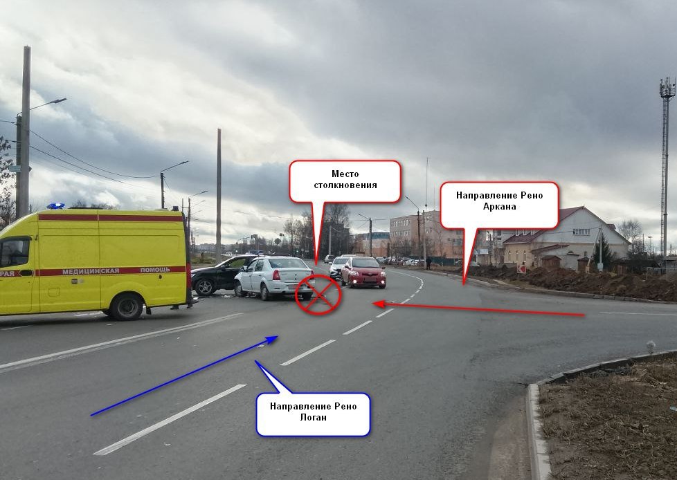 Пенсионеры на двух Рено столкнулись на перекрестке в Костроме