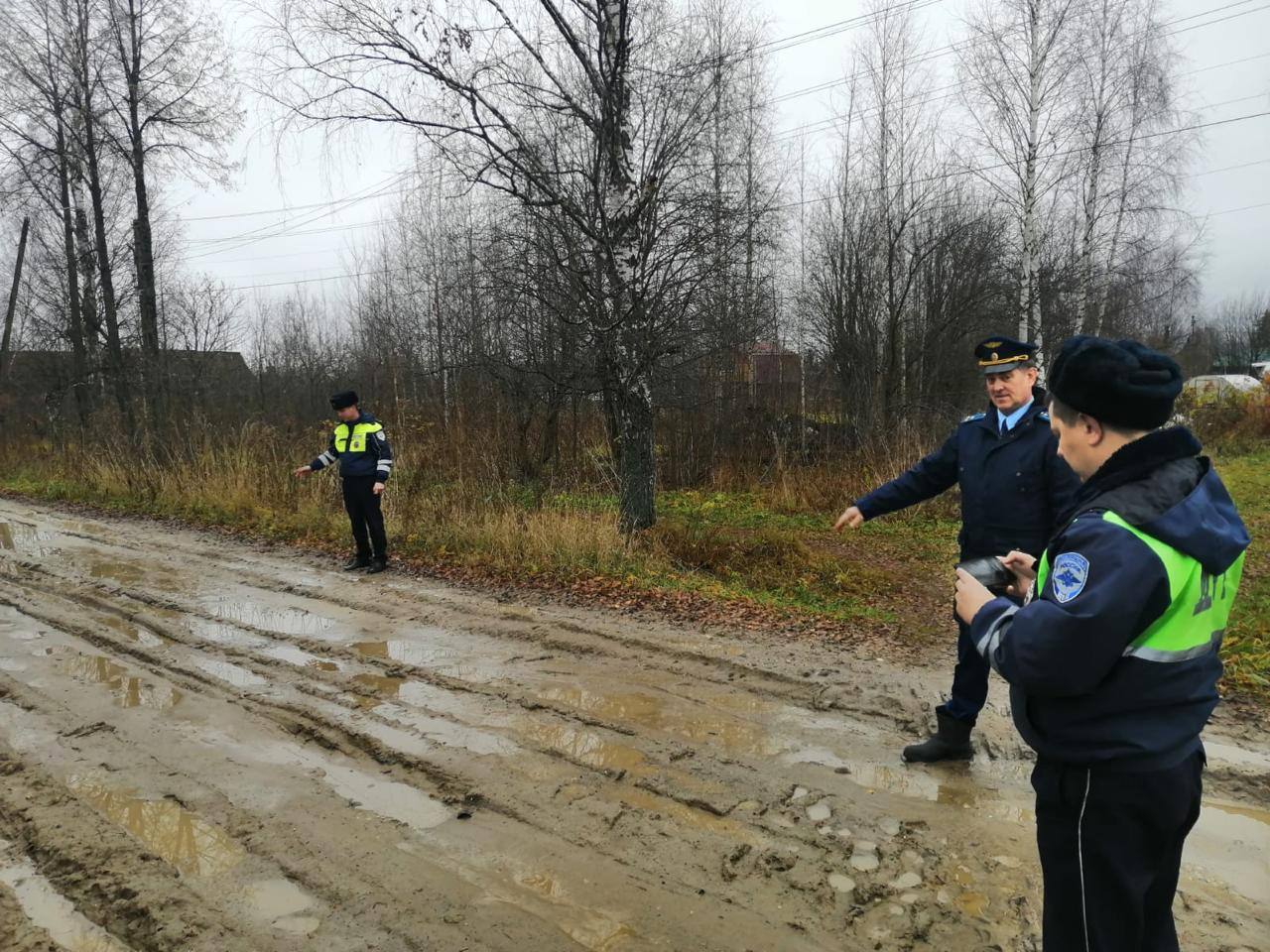 Глава Шарьи получил представление прокурора за убитые дороги