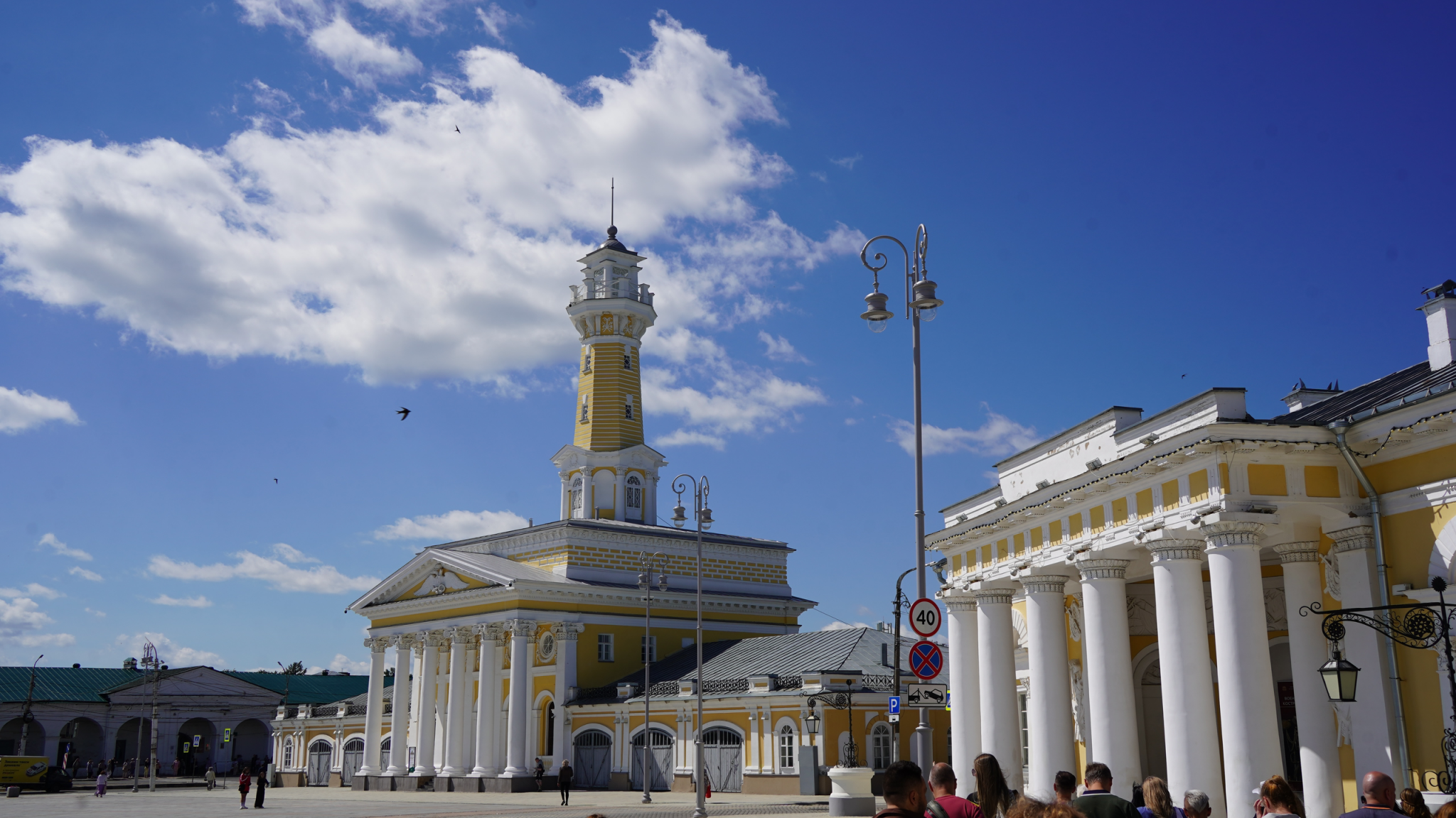 Отраженная атака БПЛА, режим ЧС и кладбищенские работники: самое важное за 6 ноября в Костромской области