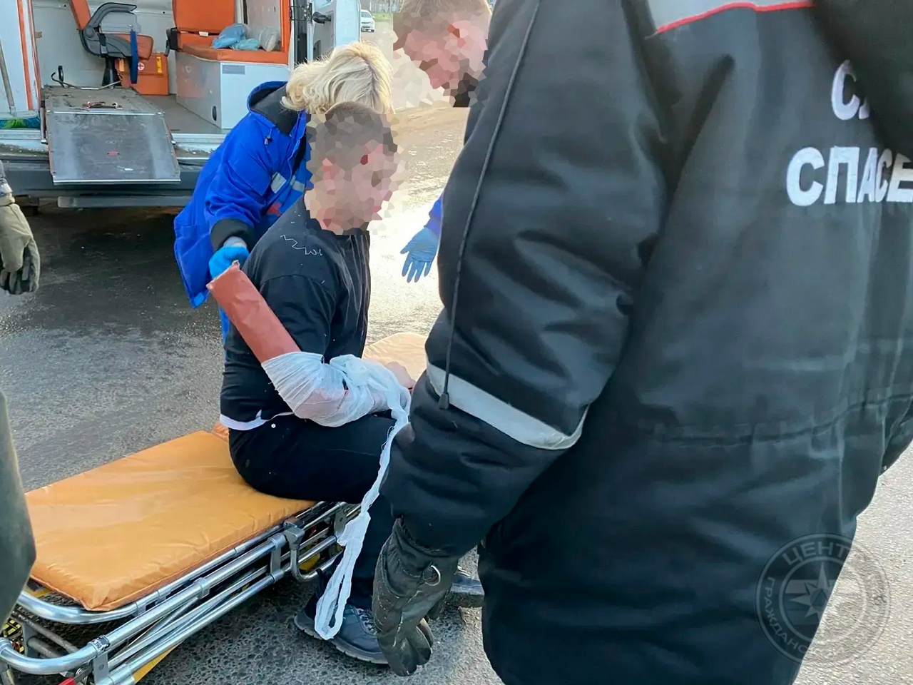 В Костроме спасли застрявшего в покореженной машине костромича