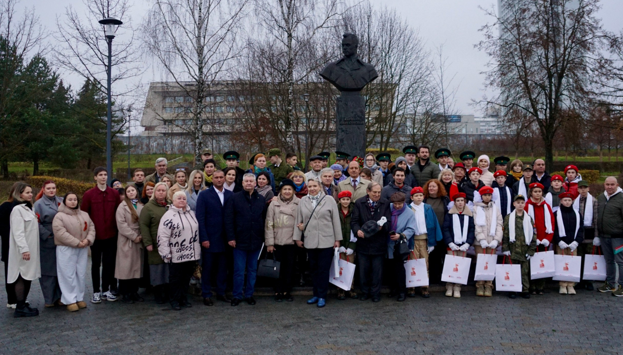 В Зеленограде прошла «Свеча памяти» в честь костромича генерала Малинина