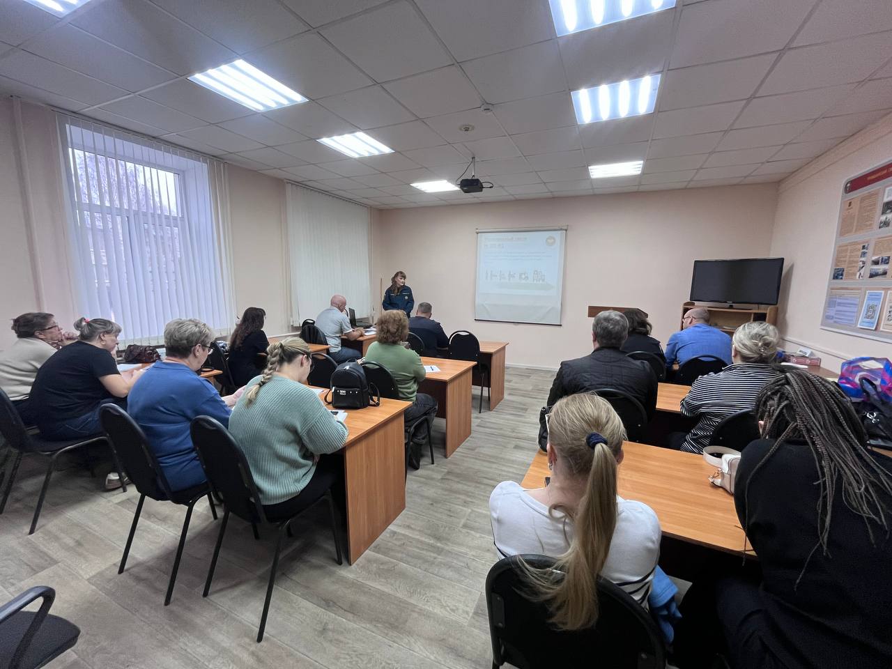 Костромские журналисты реанимировали мужчину в Центре гражданской защиты