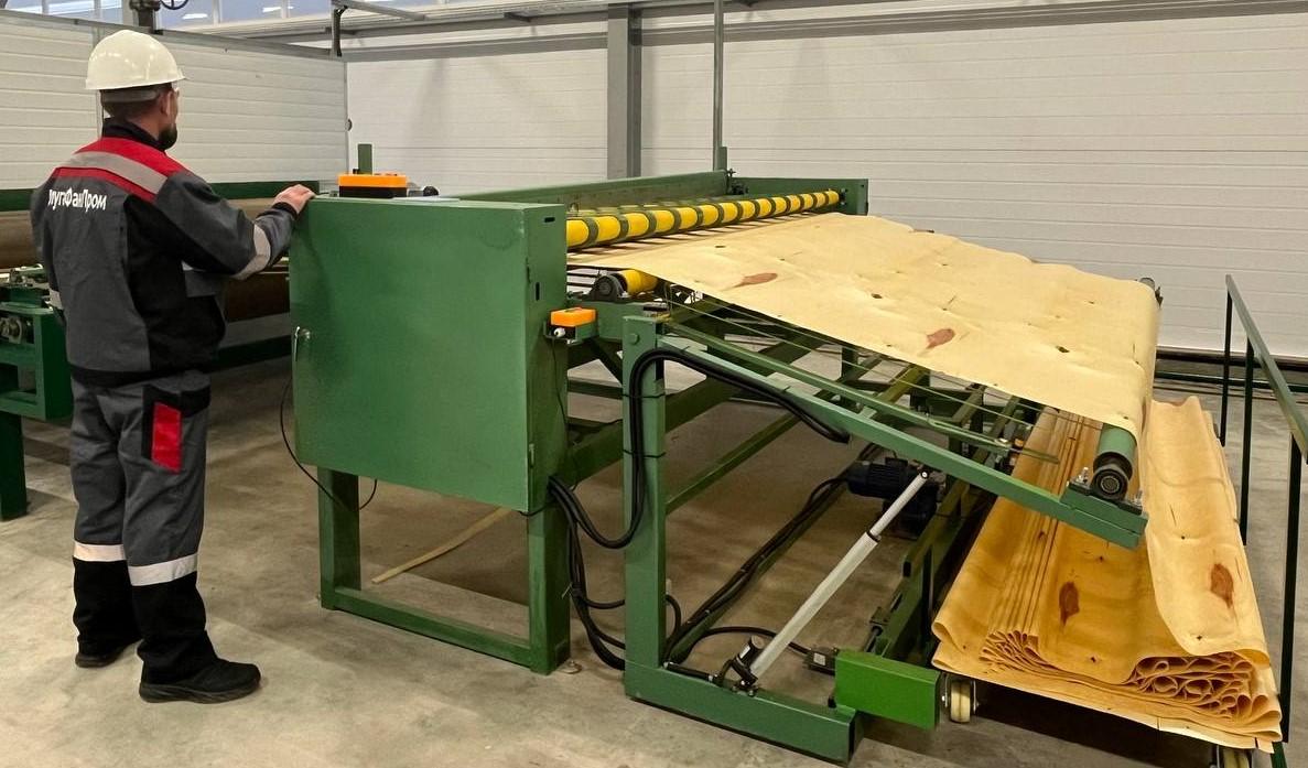 В Костромской области открылся завод по производству березового шпона