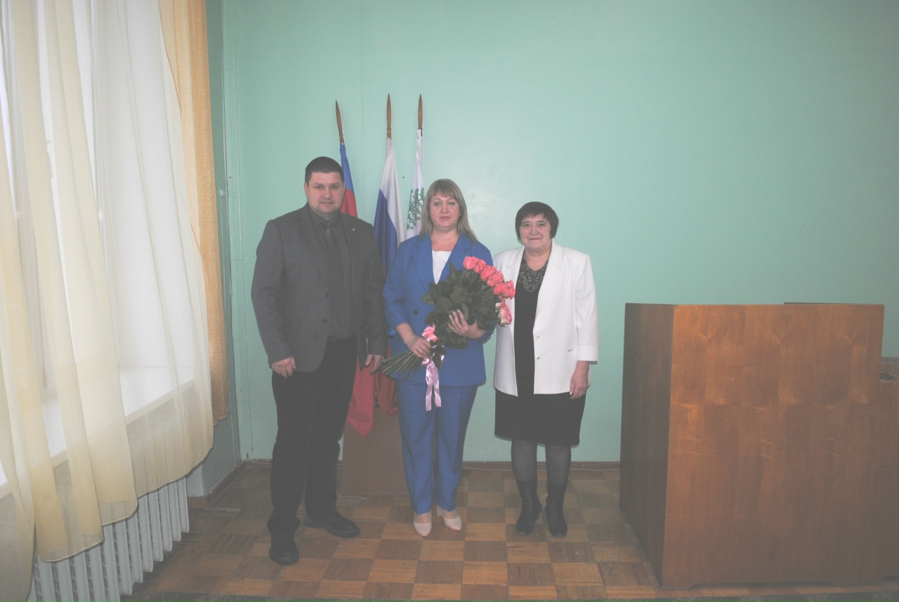 Елена Снурницына официально вступила в должность главы Судиславского муниципального округа