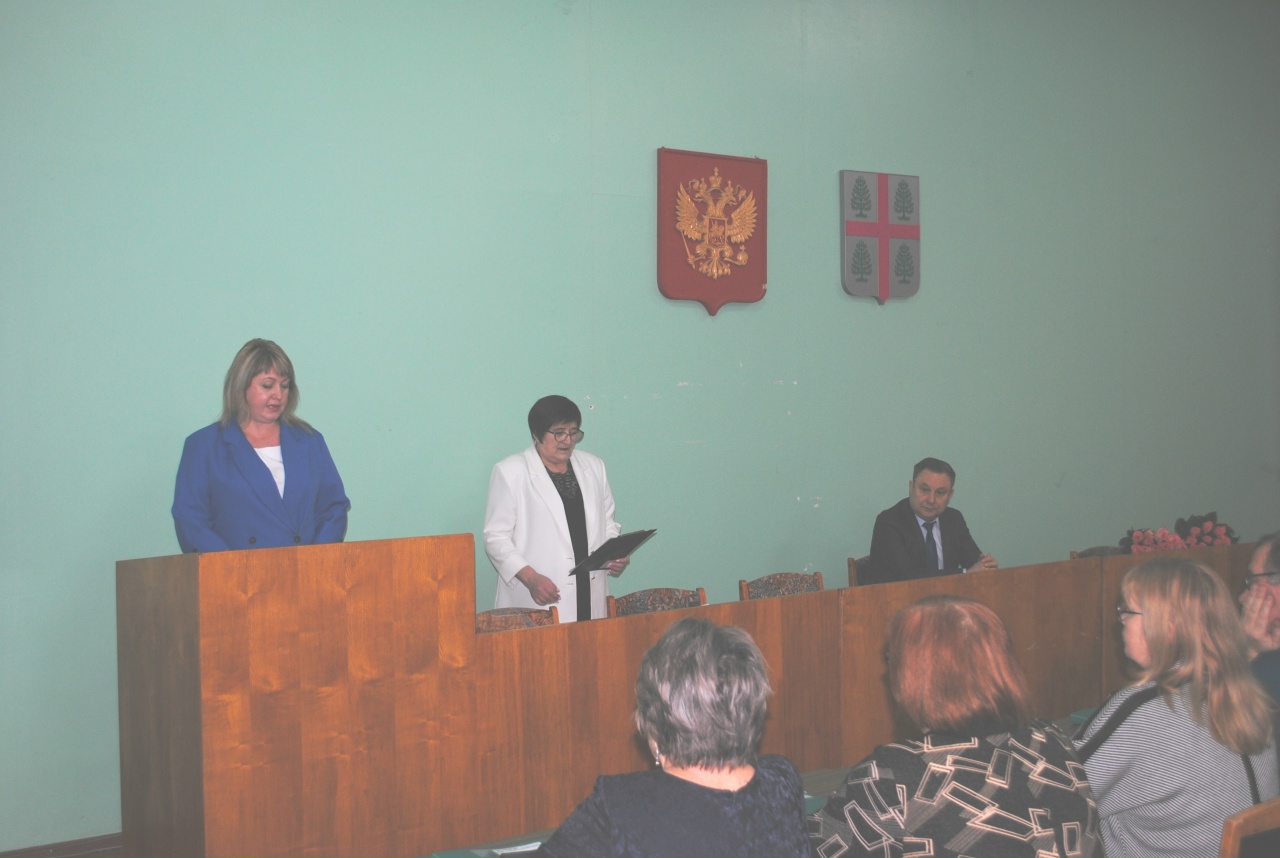 Елена Снурницына официально вступила в должность главы Судиславского муниципального округа