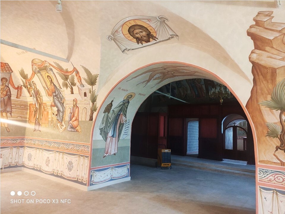 В древнейшей постройке Галича появились новые фрески