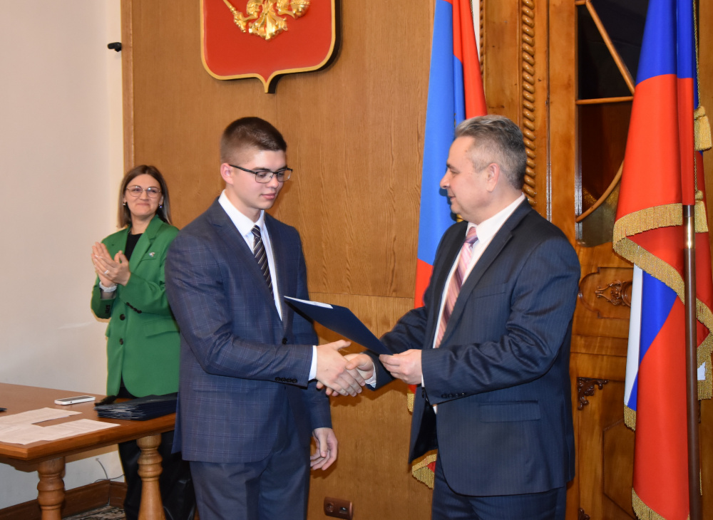 В Костроме наградили сильнейших спортсменов региона