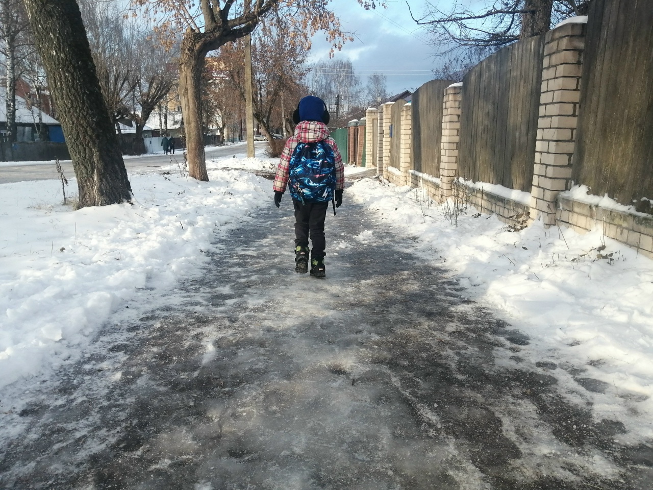 В Костромской области продлено предупреждение о гололедице