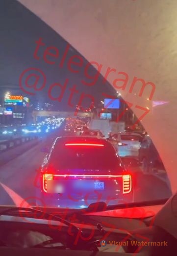 Костромич на иномарке «прославился» в Москве, заблокировав путь скорой помощи