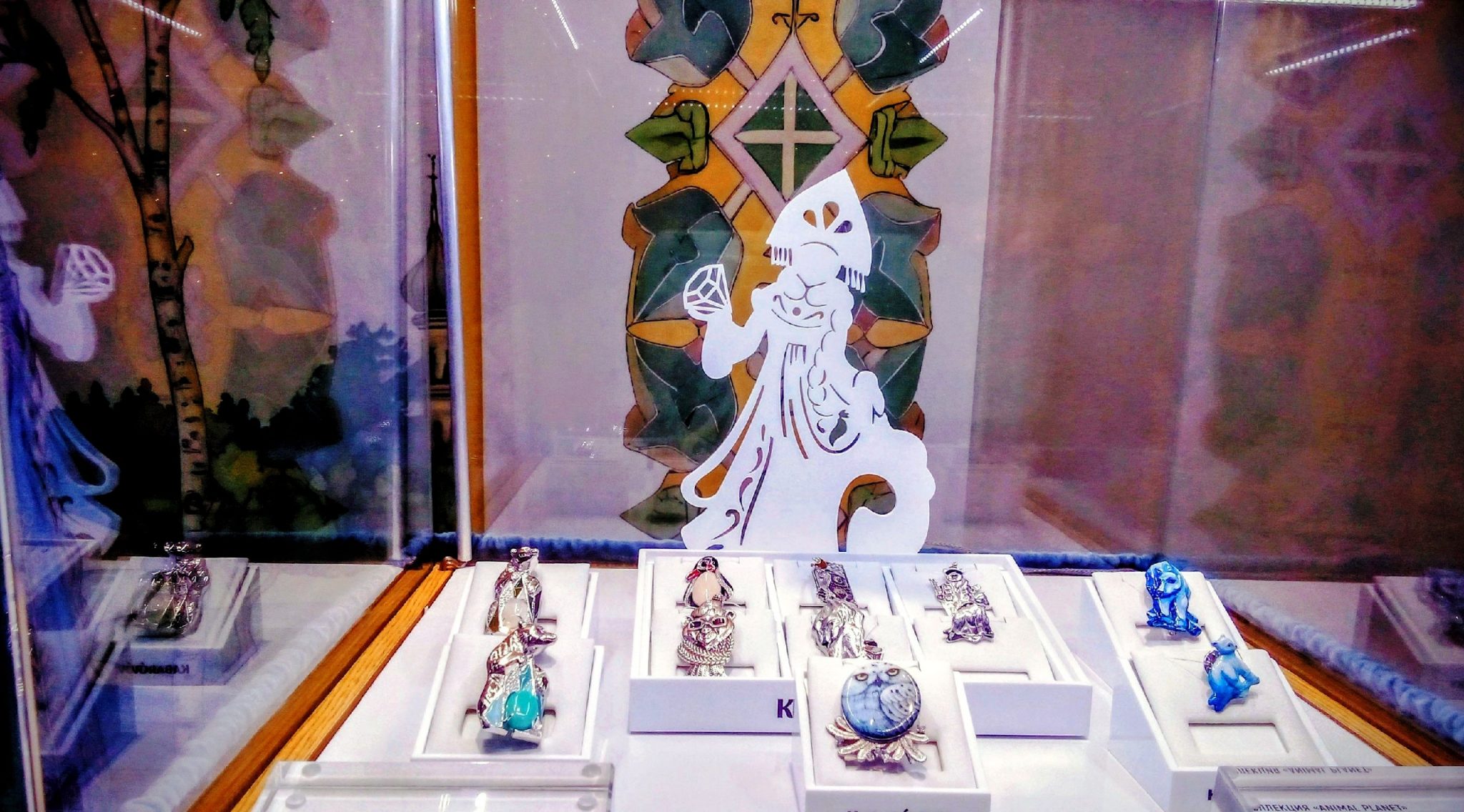 В Костроме открылась выставка «Ювелирная сказка от Костромской Снегурочки»