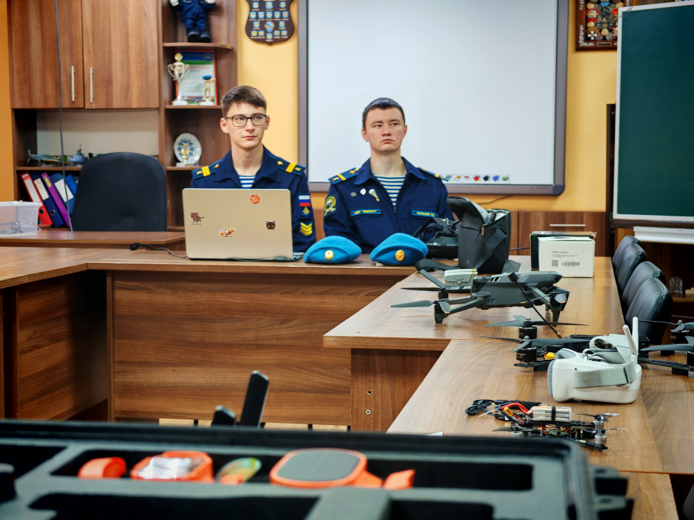 Костромских школьников бесплатно научат управлять дронами