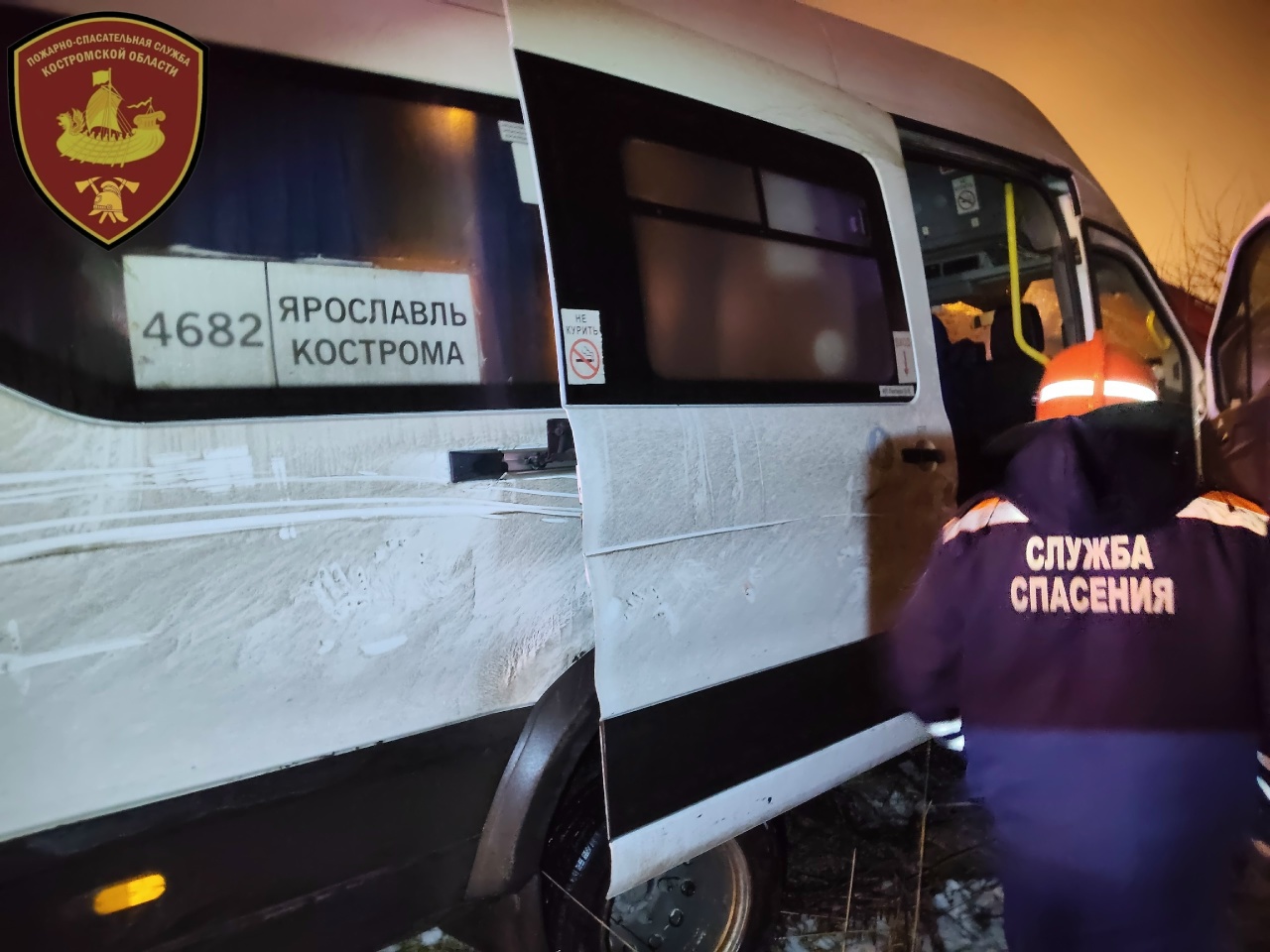 Пассажиры рейсового автобуса пострадали в страшном массовом ДТП под Костромой