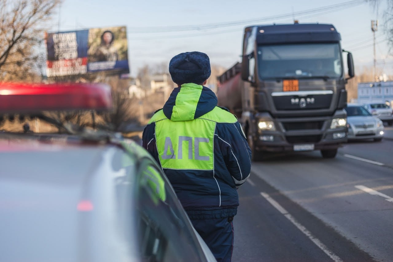 Вьетнамец предъявил костромским госавтоинспекторам чужие иностранные права