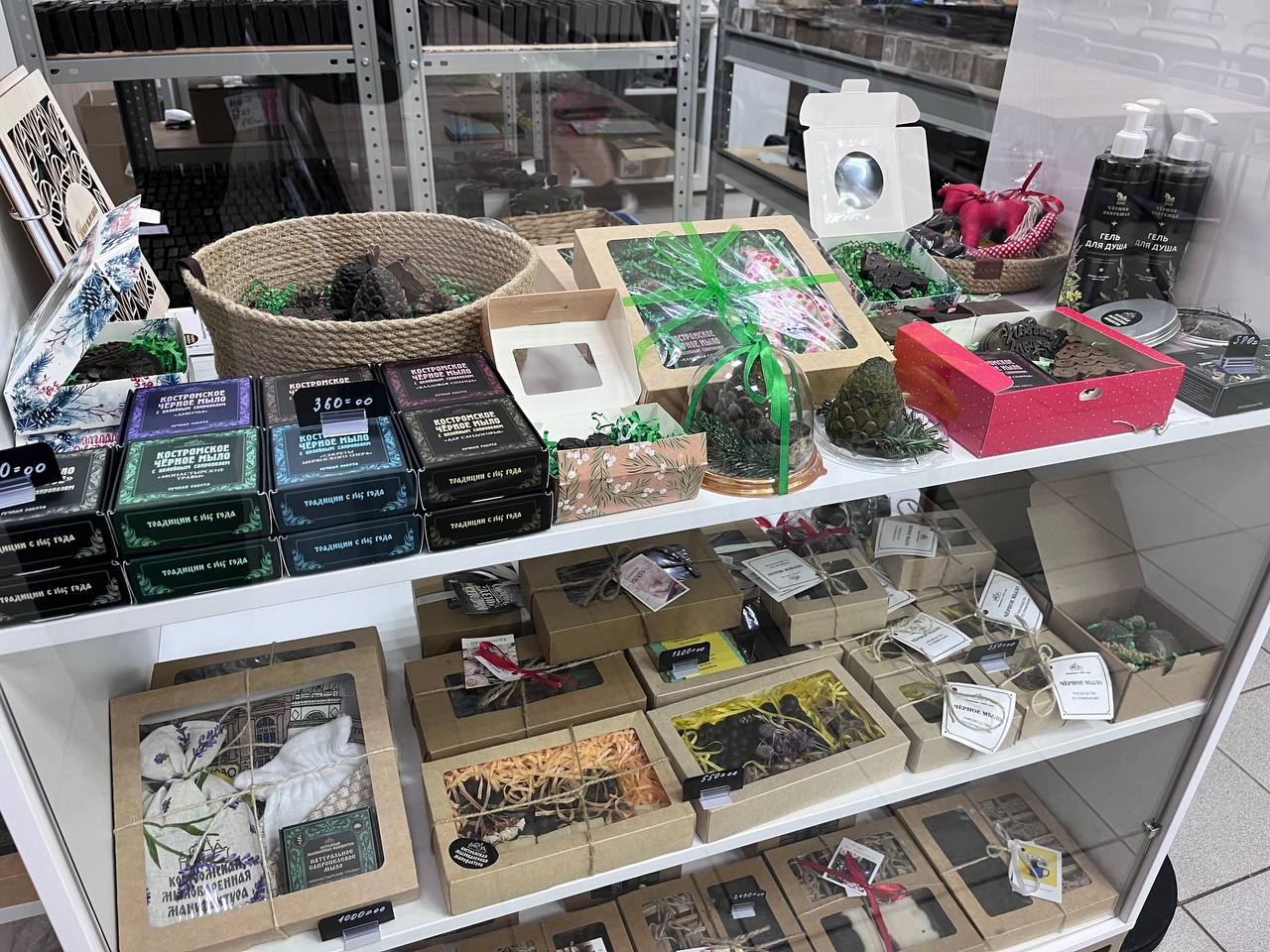 Мыло в форме елочной шишки и символа года: Костромская мыловаренная мануфактура изготовила эксклюзивные подарки к Новому году