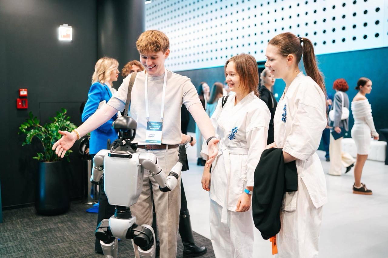 От пересдачи ЕГЭ до контроля мигрантов: «Новые люди» рассказали, что полезного сделали для костромичей