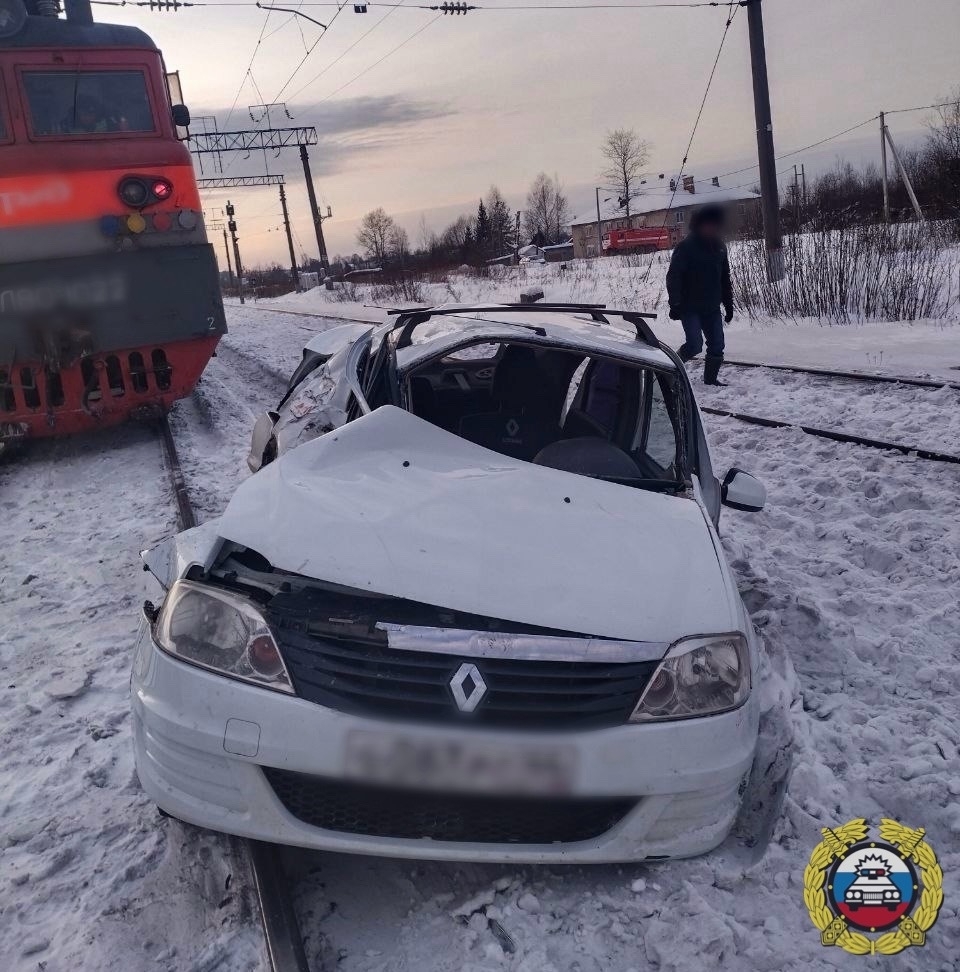 Стали известны подробности ДТП на железнодорожном переезде в Костромской области
