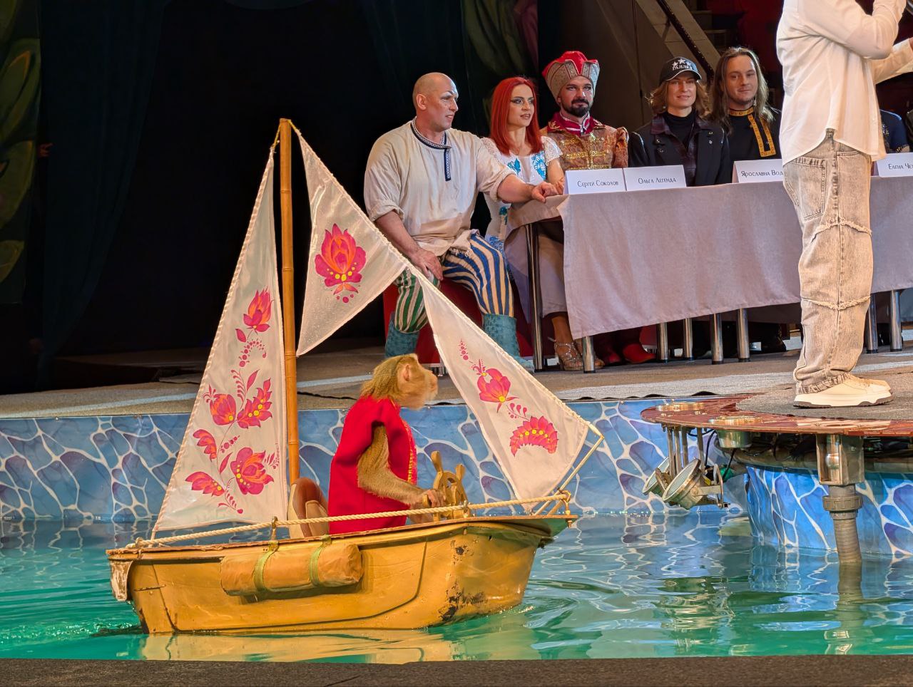 Тонны воды и полтора метра глубины: в Костромском цирке премьера грандиозного шоу с фонтанами