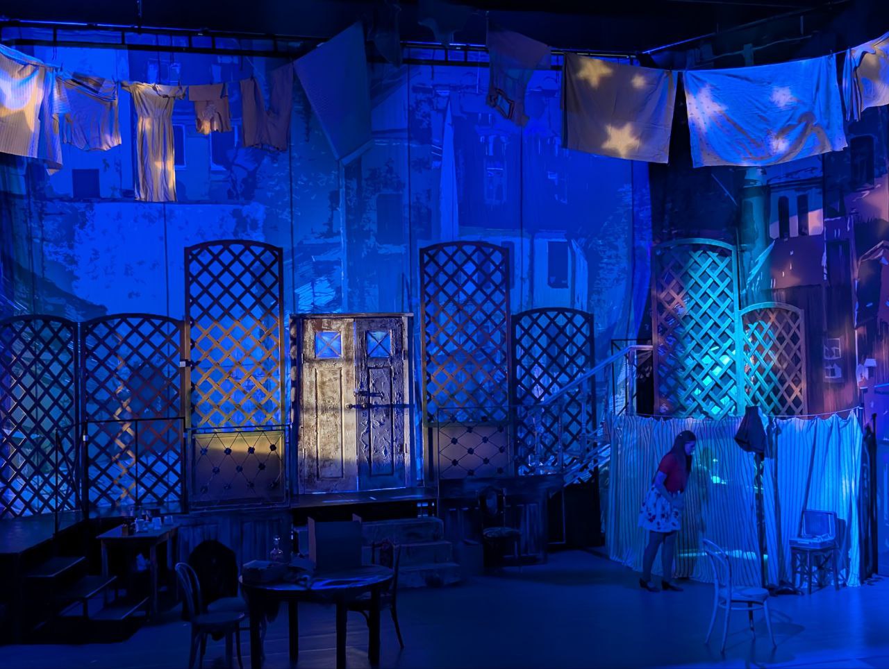 Александр Кирпичев встретил 50-летний юбилей на костромской сцене в образе итальянского авантюриста