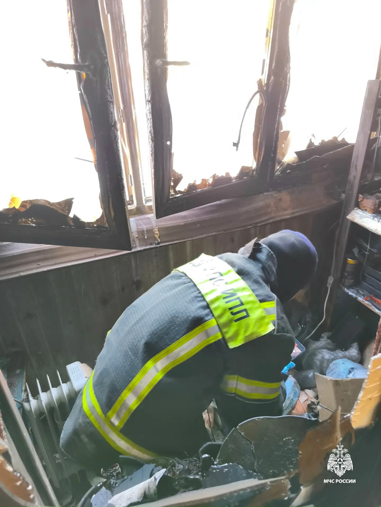 В МЧС назвали предварительную причину пожара в Давыдовском, где едва не погибла девочка