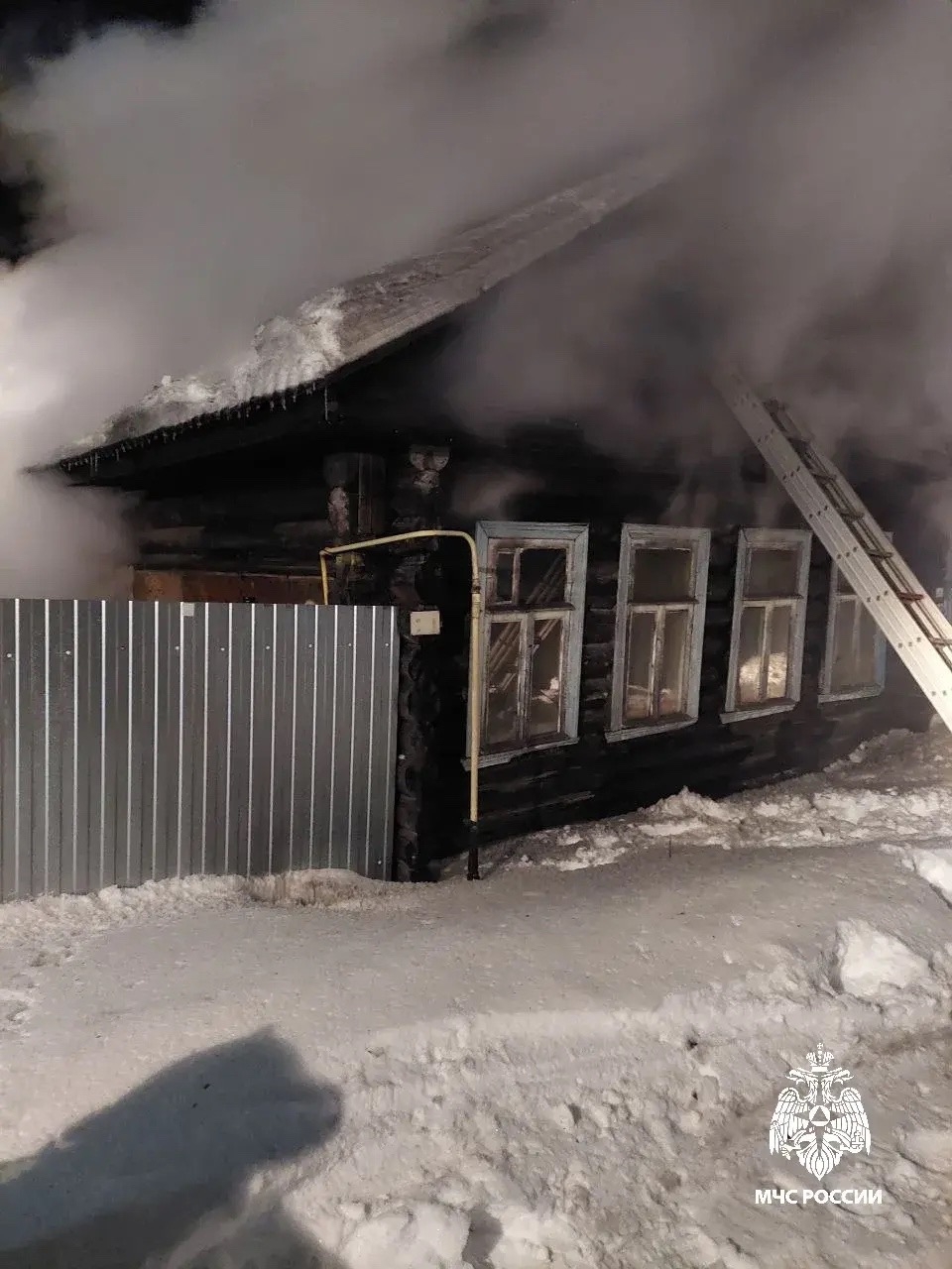 Пожилой мужчина погиб при пожаре в частном доме в Галиче