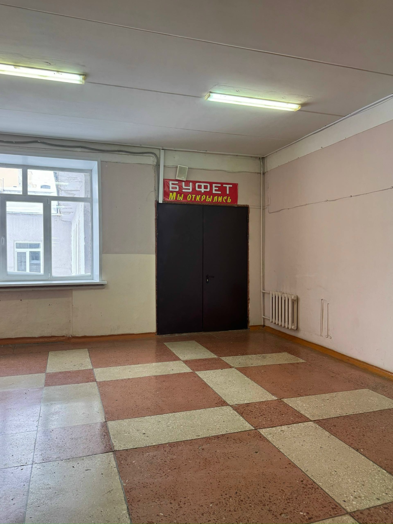 Пока в колледжах снижают цены, заволжские студенты КГУ продолжают голодать