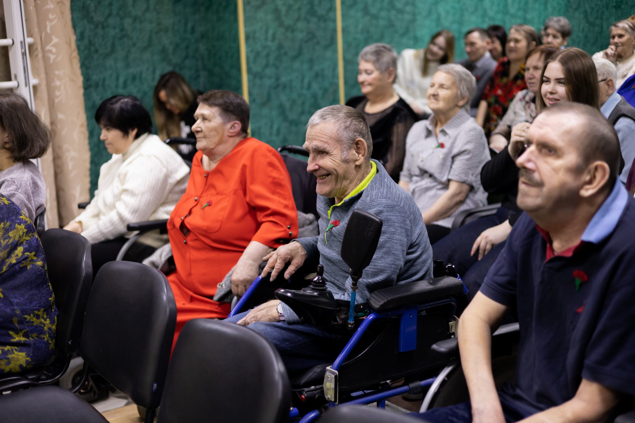 Заволжский дом-интернат получил оборудование для реабилитации на 1,9 млн рублей