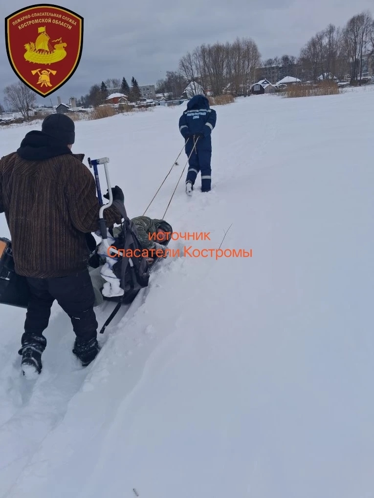 В Галиче спасли рыбака, у которого отказали ноги