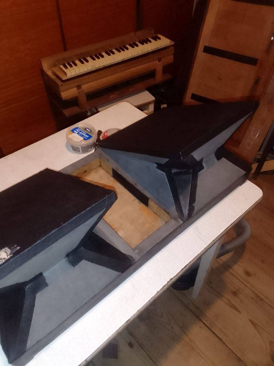 В Галиче подарили вторую жизнь редкой дореволюционной фисгармонии