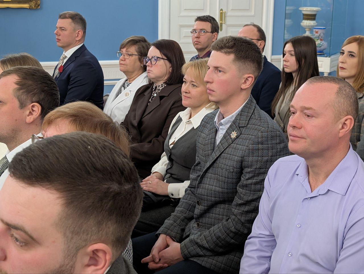 Контр-адмирал ВМФ вручил государственные награды костромским судостроителям