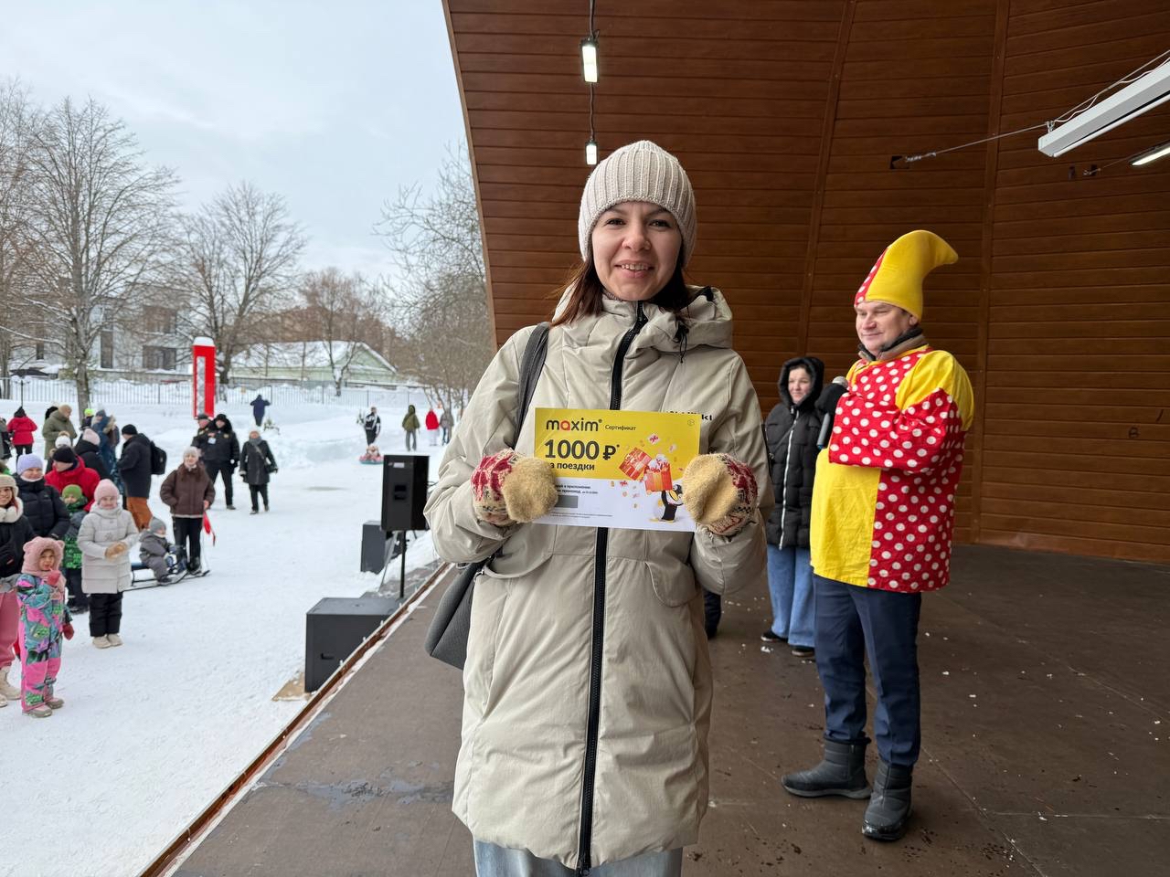 Блины, призы и сжигание чучела: в костромских парках с размахом отметили Масленицу