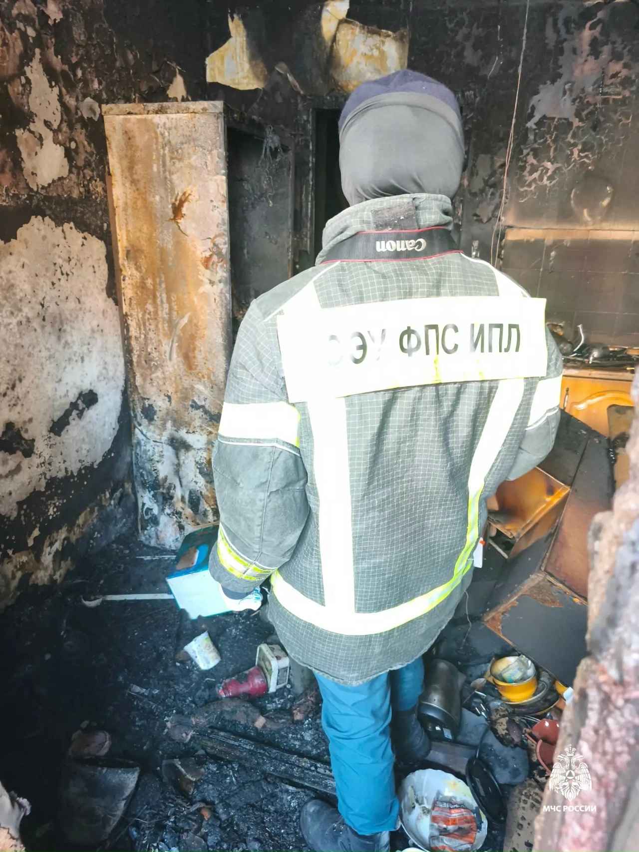 В МЧС назвали предварительную причину пожара в Давыдовском, где едва не погибла девочка