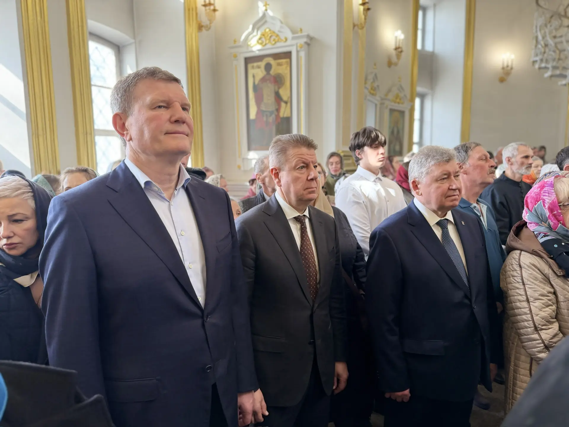 Сергей Ситников вместе с костромичами помолился у главной святыни Костромской области