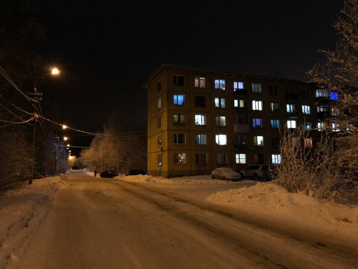 Обломки БПЛА в 28-й школе Костромы: что известно к этому часу