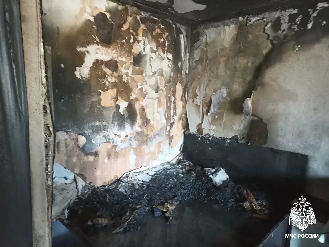 В Костроме пожарные спасли ребенка из горящего дома в поселке Новом