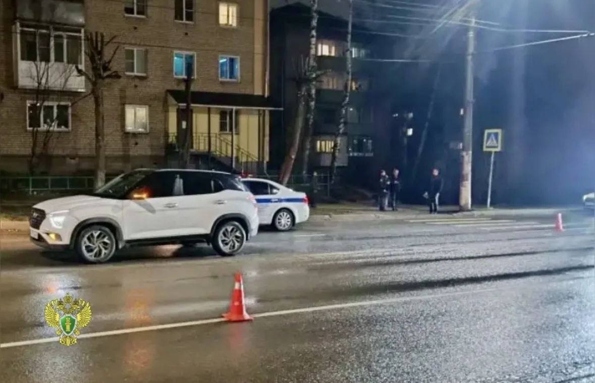 В Костроме на улице Голубкова иномарка сбила 9-летнюю девочку