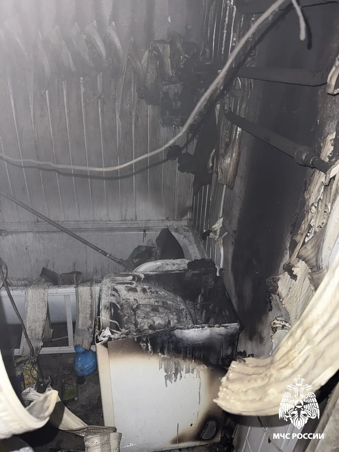 В Костроме мать с ребенком спаслись из квартиры из-за вспыхнувшей стиральной машины