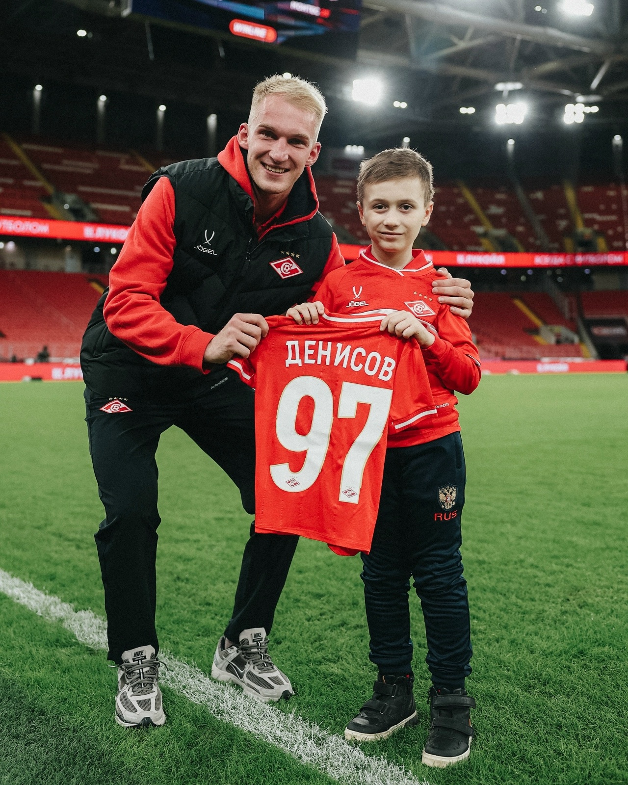 Костромской школьник Даниил Денисов встретил своего двойника из московского «Спартака»