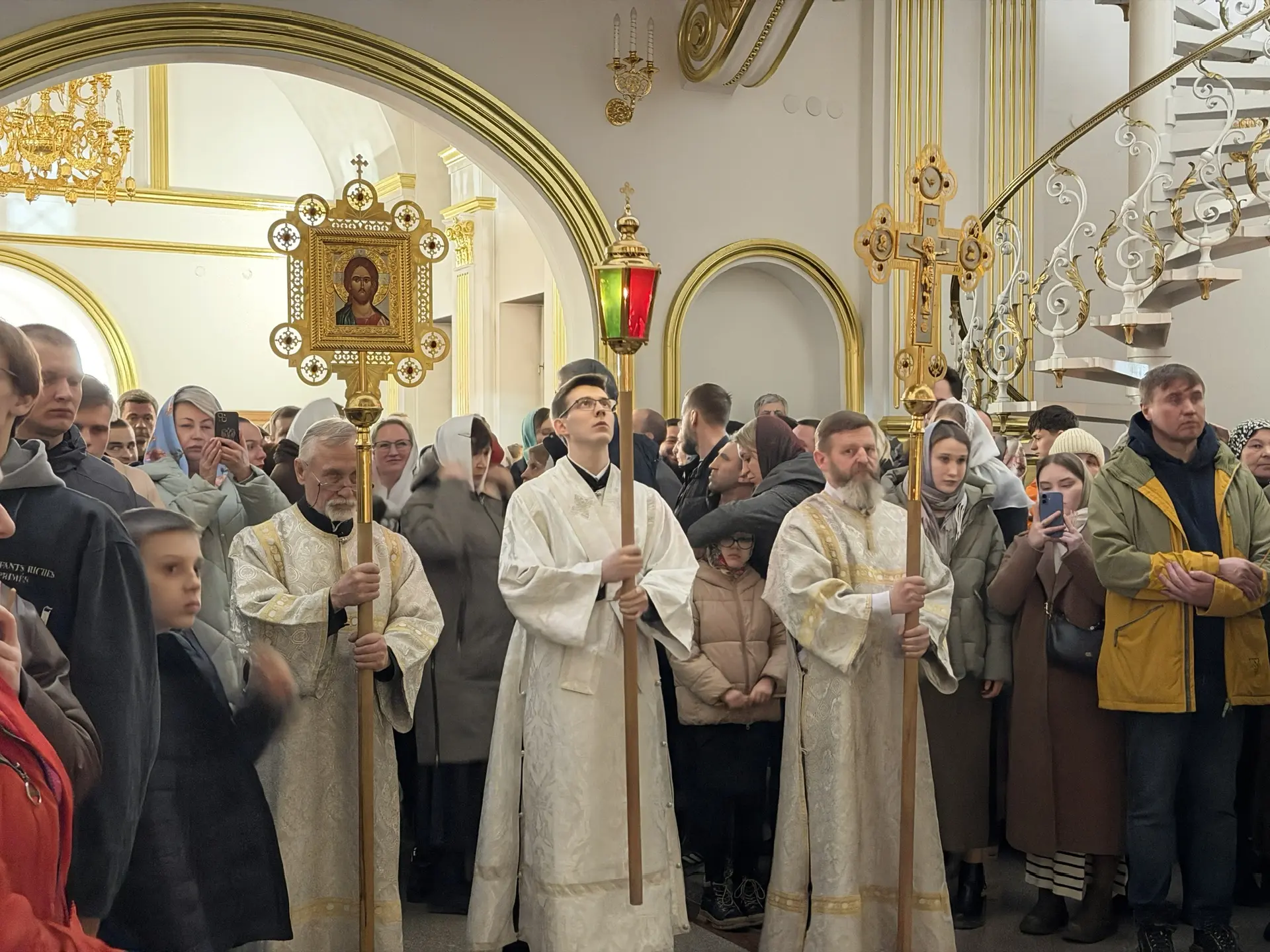 Губернатор Ситников и меценат Тырышкин встретили Пасху в Костромском кремле