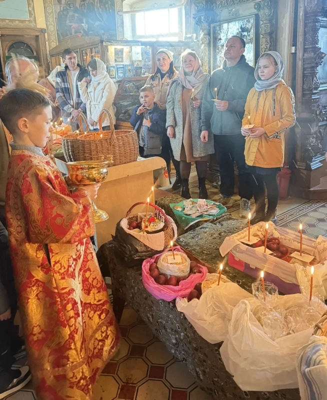 Костромичи отправили куличи и подарки бойцам СВО к Пасхе