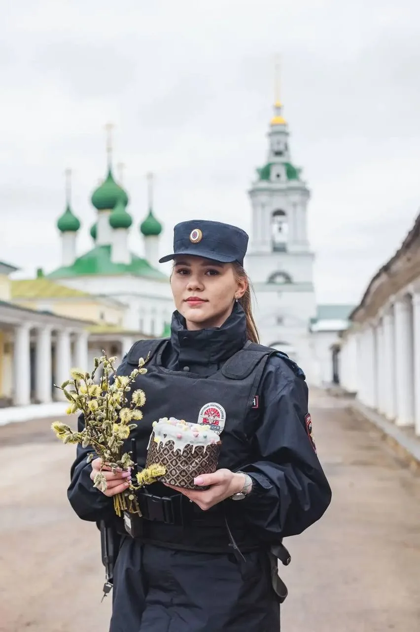Костромичи отправили куличи и подарки бойцам СВО к Пасхе