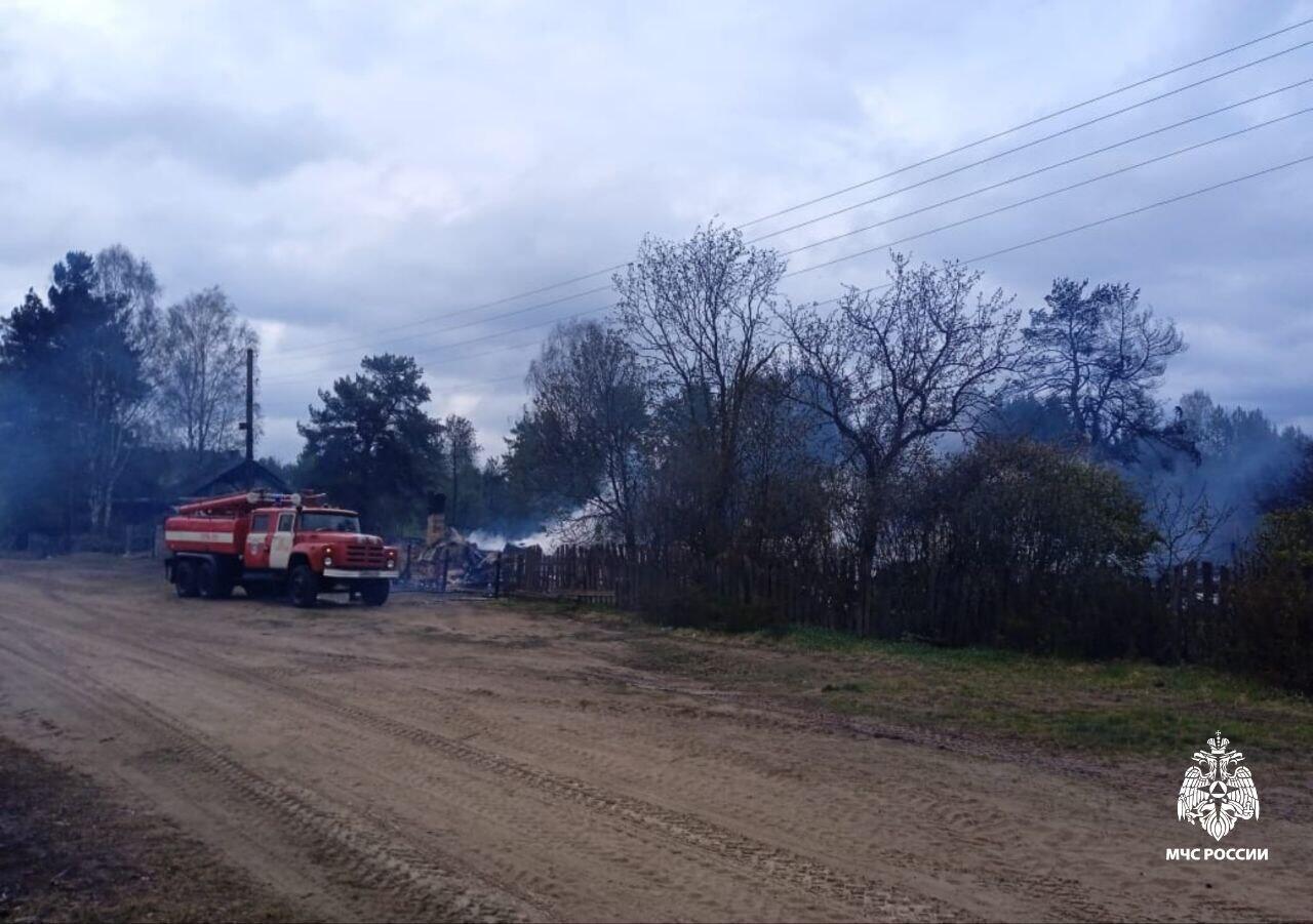 В Костромской области ликвидируют пожары в Кологривском и Сусанинском округах